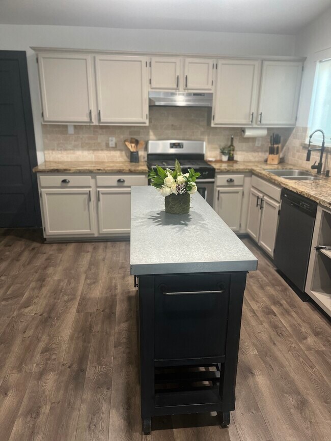 Foto del edificio - 1140 Jan Ave