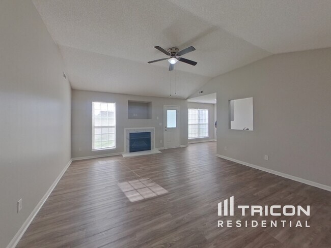 Foto del edificio - 6910 Vernon Wood Ln