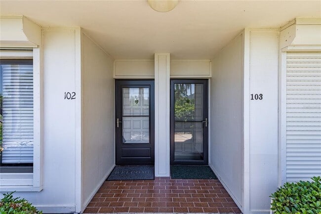 Building Photo - 6104 Palma Del Mar Blvd S
