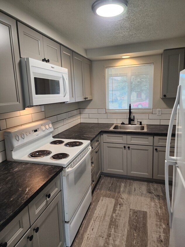 2263 2nd St, Springfield, OR 97477 Townhome Rentals in Springfield OR