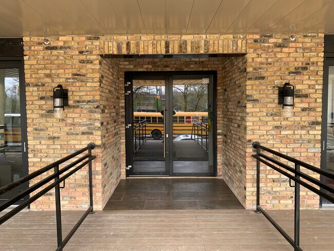 Building Front Entrance - 1100 W Polk St