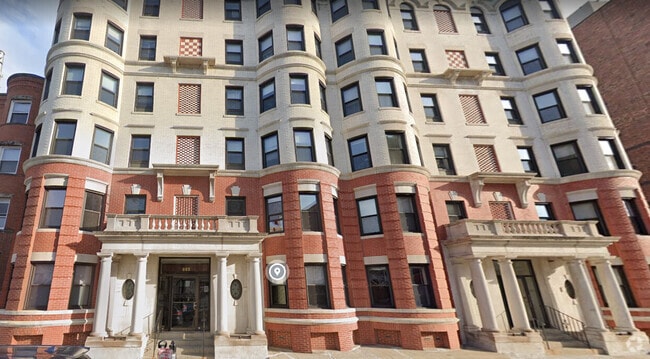 Building Photo - 881 Massachusetts Ave