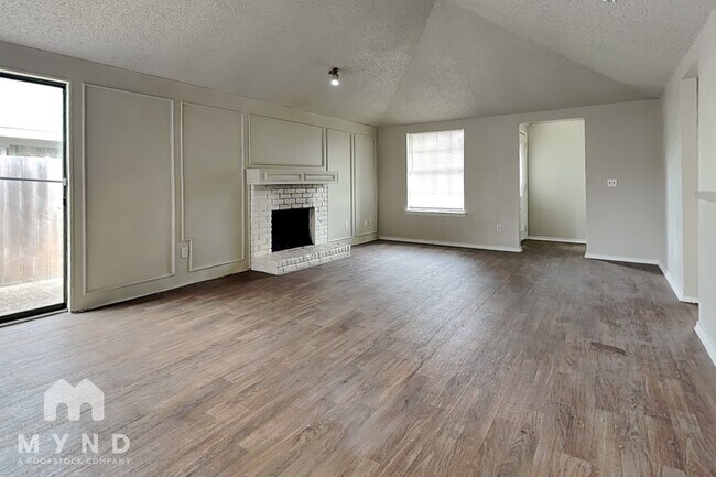 Building Photo - 11837 Garden Terrace Dr