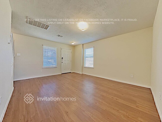 Foto del edificio - 15734 Regal Trace Ln