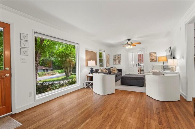 Foto del edificio - 2635 Harrington Dr
