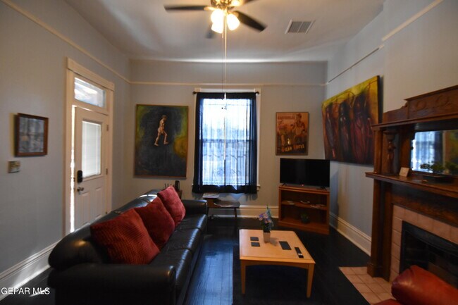 Foto del edificio - 1214 N Kansas St