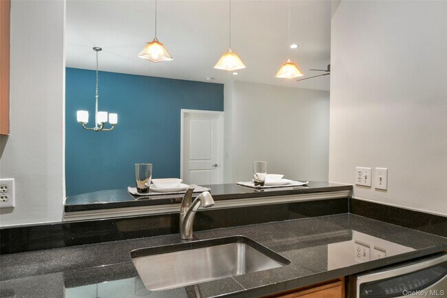 Foto del edificio - 410 Westchester Ave