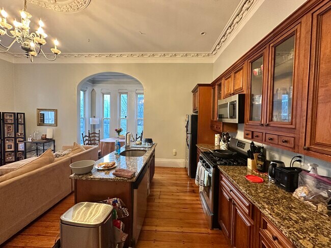 Foto del edificio - 108 Hillside St