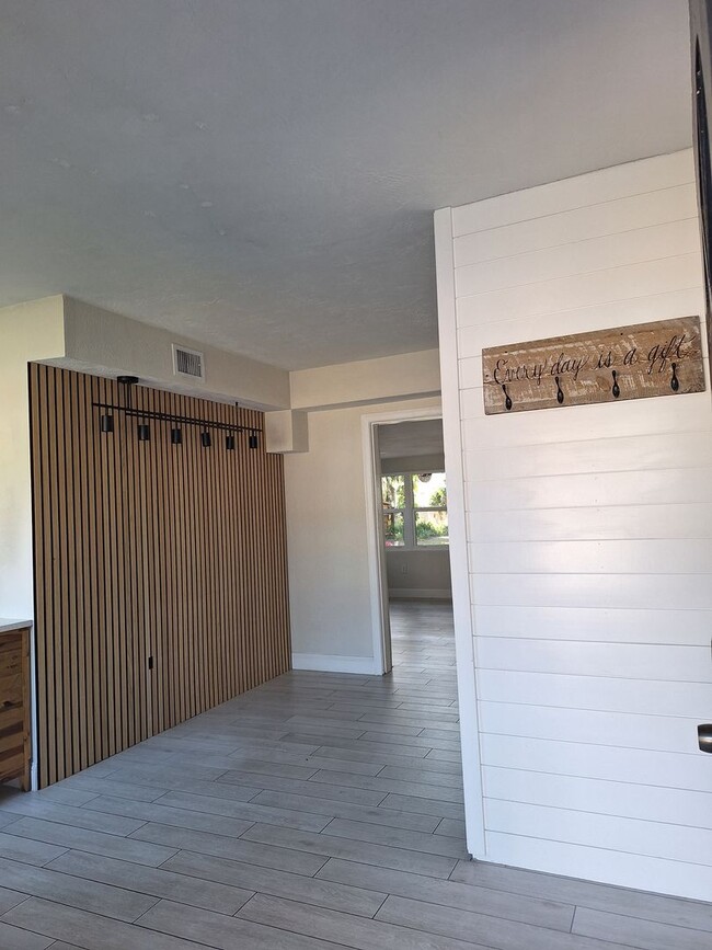 Building Photo - 3BR 2BA for Rent NSB between US1 & the River