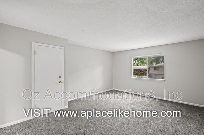 Foto del edificio - 1606 N 63rd Pl