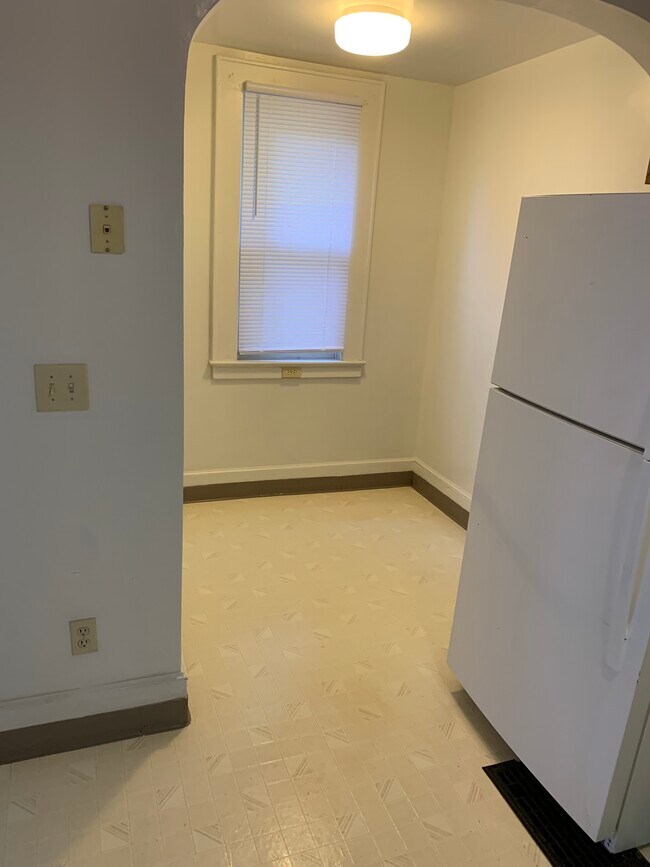 Foto del edificio - 682 Beecher Ave