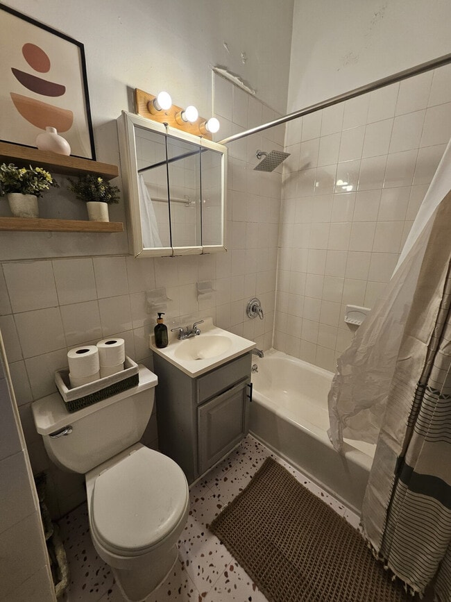 Foto del edificio - 639 2nd Ave