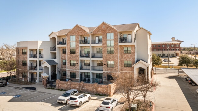 Exterior - Thomas Park Lofts