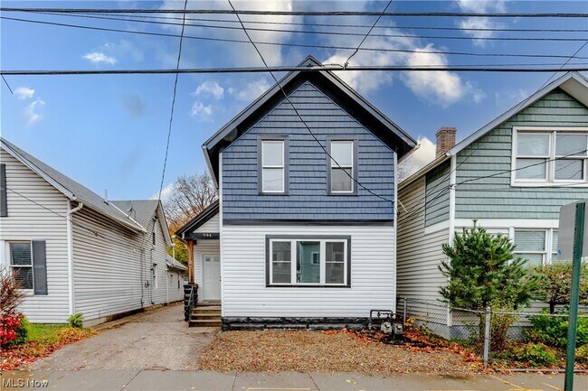 Building Photo - 908 Fruit Ave