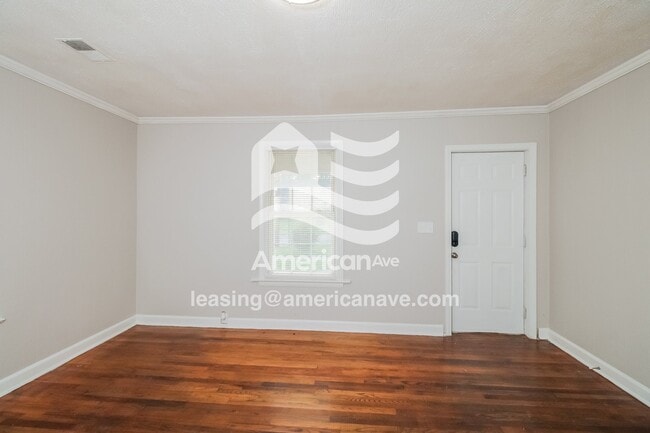 Building Photo - 1213 Campbell St