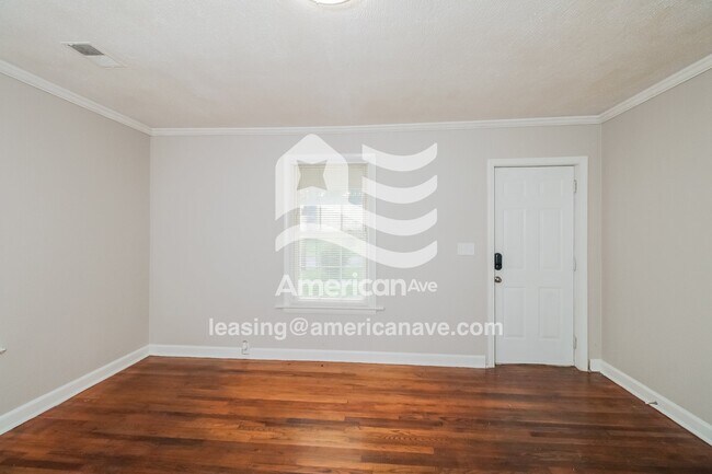 Foto del edificio - 1213 Campbell St