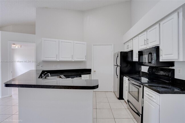 Foto del edificio - 9999 Summerbreeze Dr