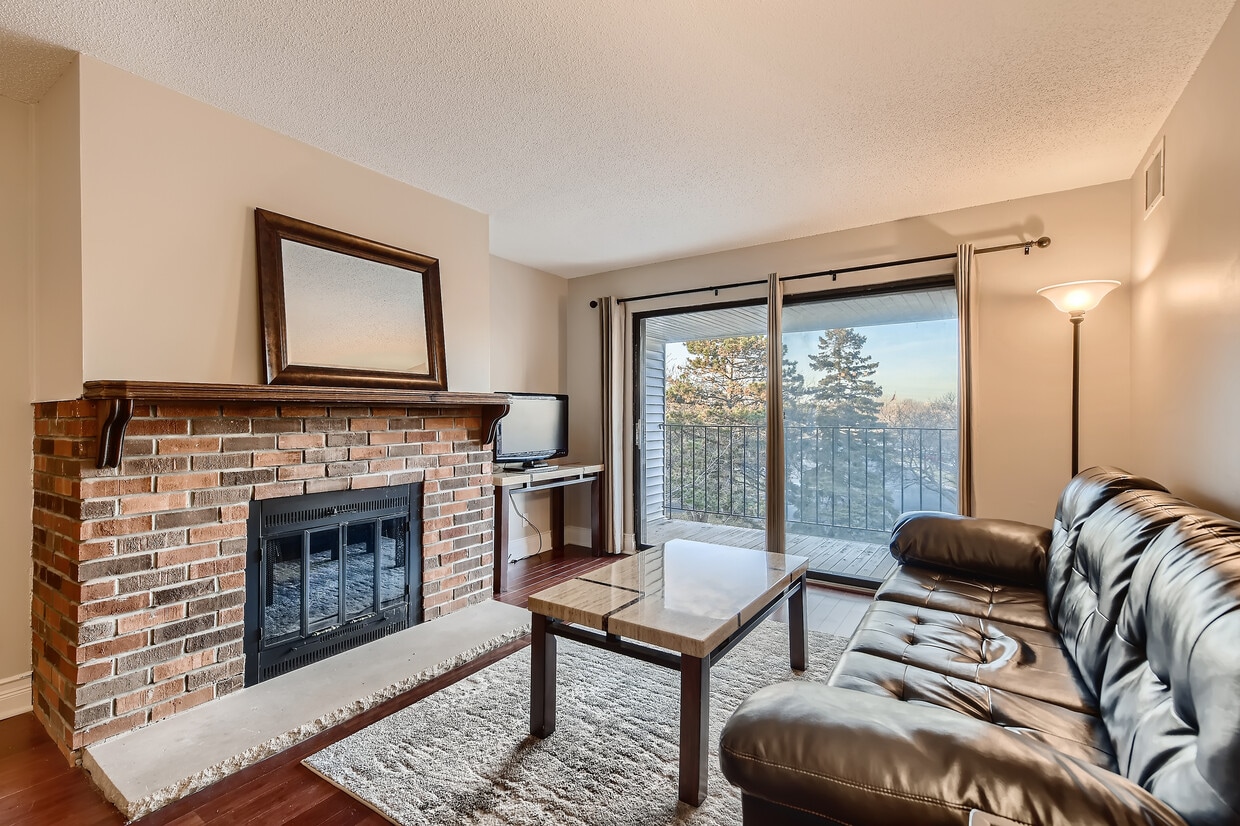 Primary Photo - 4575 W 80th Street Cir