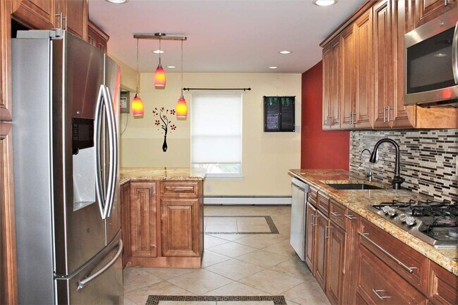 Foto del edificio - 47 Riverview Ct