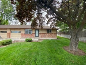 Building Photo - 2911 Owyhee Ln