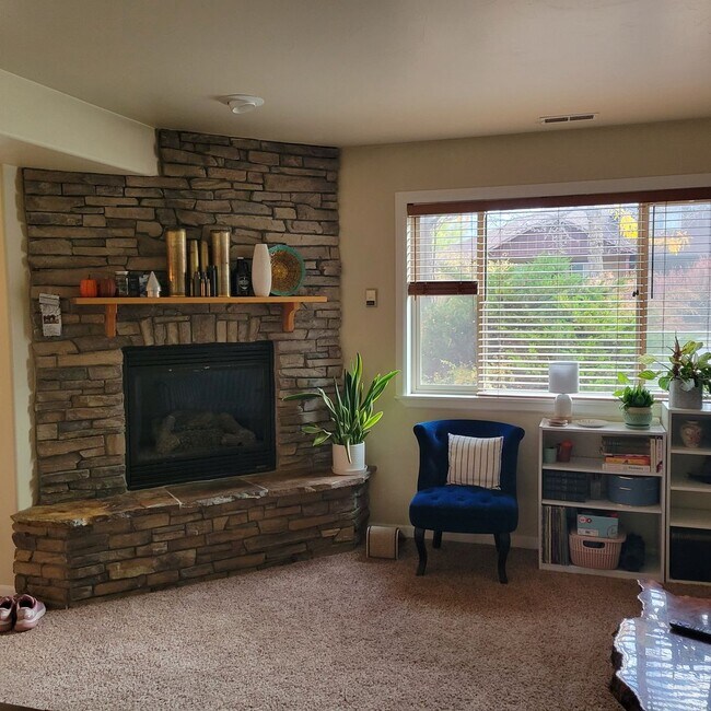 Building Photo - 3206 Warbler Way
