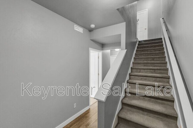 Foto del edificio - 1044 W Painted Horse Ln