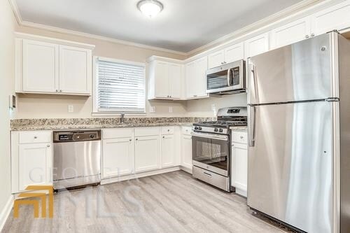 Building Photo - 3115 Pinehill Dr