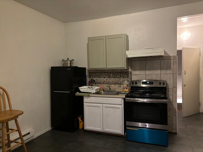 Foto del edificio - 4328 Frankford Ave