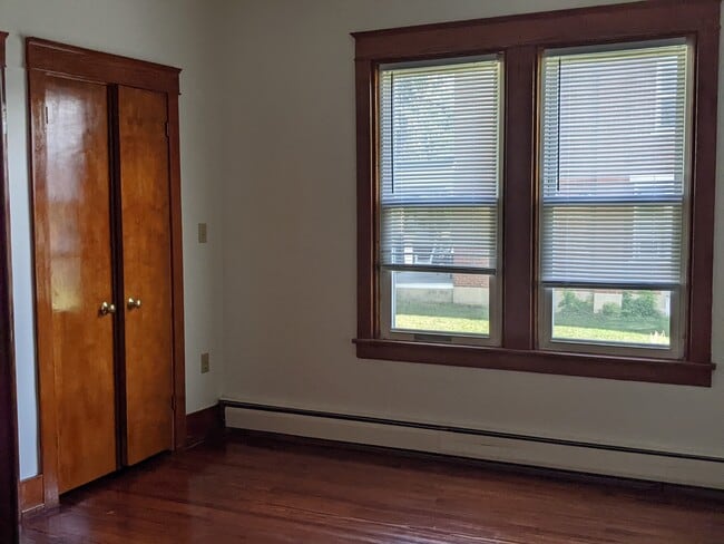 2nd bedroom - 613 N Chestnut St