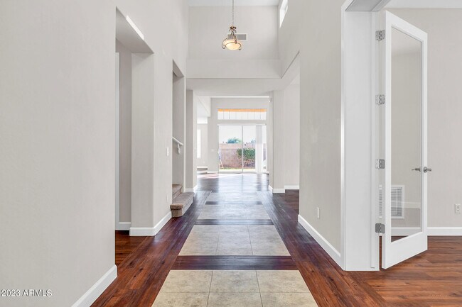 Foto del edificio - 24519 N 44th Ln