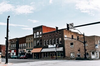 Building Photo - 108 N Main St