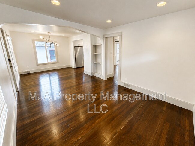Building Photo - 144 S 500 W