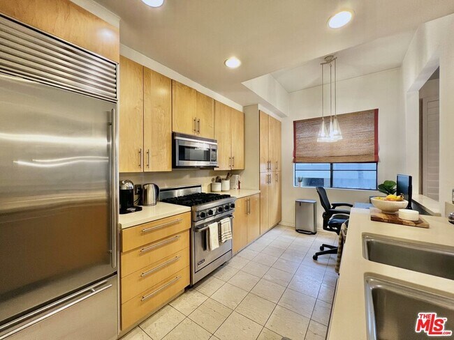 Foto del edificio - 234 S Gale Dr