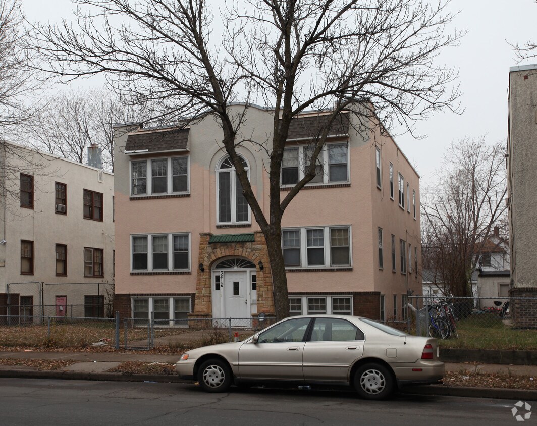 Primary Photo - 3416 Chicago Ave