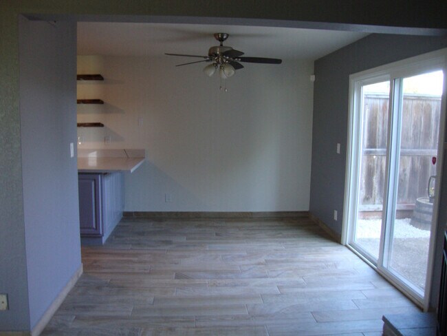 Building Photo - 345 Coleridge Dr