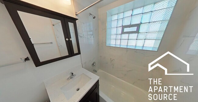 Foto del edificio - 1555 N Mohawk St