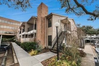 Building Photo - 1818 Augusta Dr