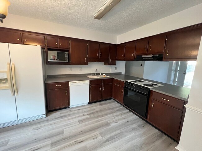 Foto del edificio - 3/2 Oakridge West Subdivision