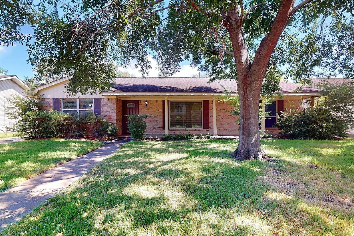 Primary Photo - 5850 Braesheather Dr