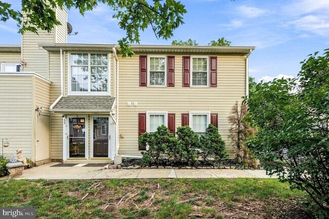 Foto del edificio - 51 Meadow Ln