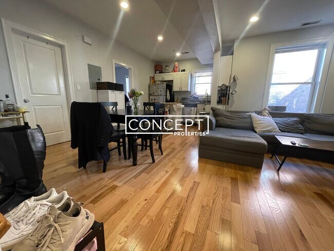 Foto del edificio - 721 Parker St