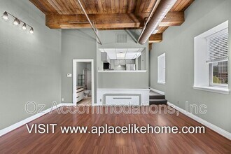 Building Photo - 609 Central St