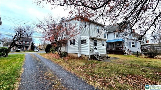 Foto del edificio - 735 W Broad St