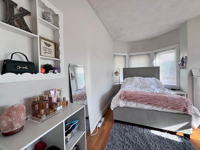 Foto del edificio - 3 Englewood Ave