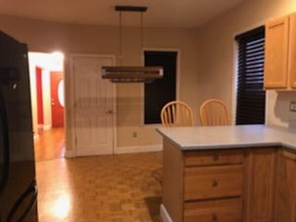 Building Photo - 14-1/2 Shawmut St