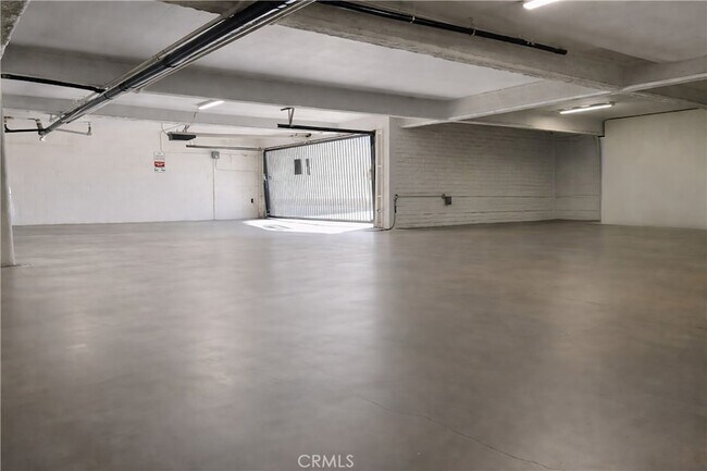 Foto del edificio - 16531 Alliance Ave