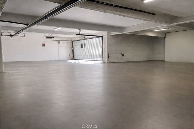 Photo - 16531 Alliance Ave Apartment