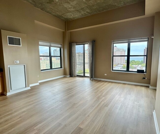 Foto del edificio - 1122 W Catalpa Ave