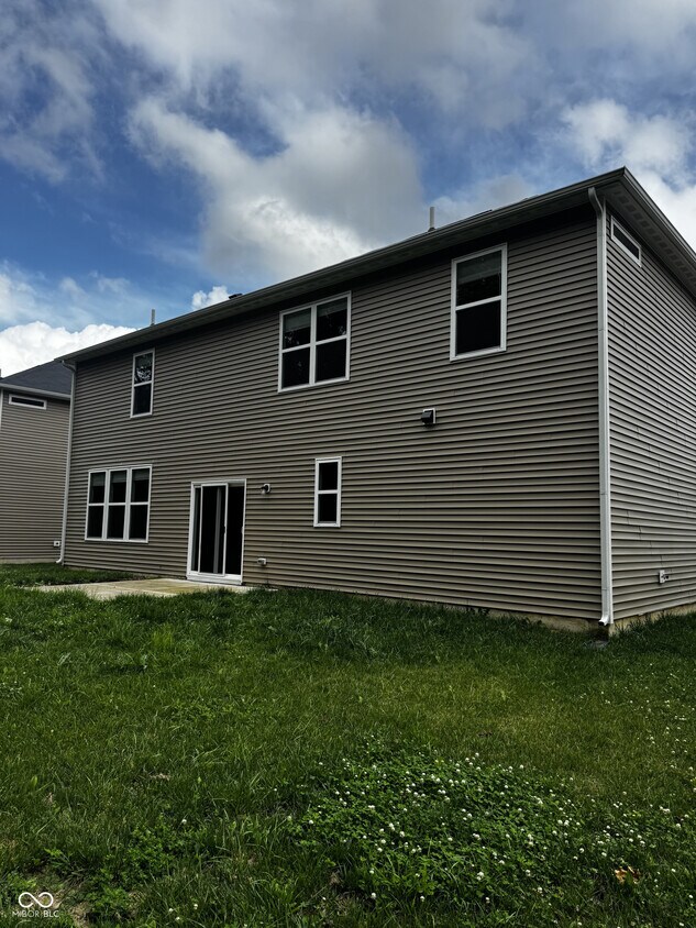 Foto del edificio - 5354 Lavender Dr