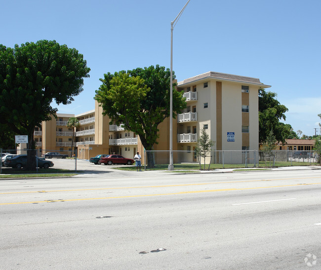 Foto del edificio - 7th Ave. Apartments